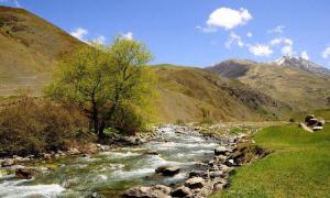 Ossezia del Nord I luoghi e le cascate più belli dell'Ossezia