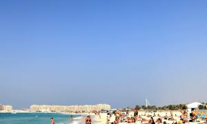 Пятёрка лучших пляжных клубов Дубая, характеристика общественных пляжей и отелей с пляжами